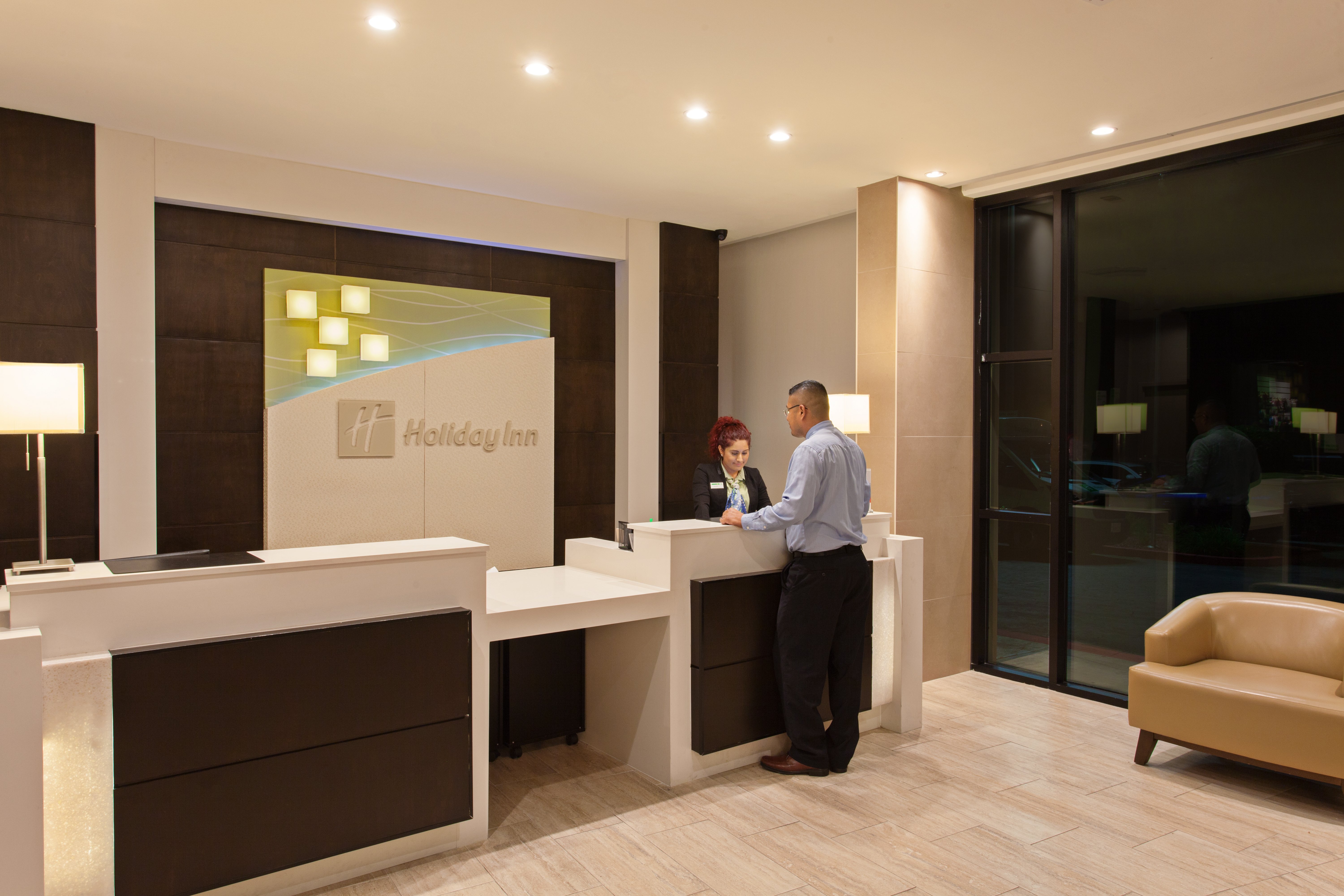 Holiday Inn Long Beach Airport 11/69
