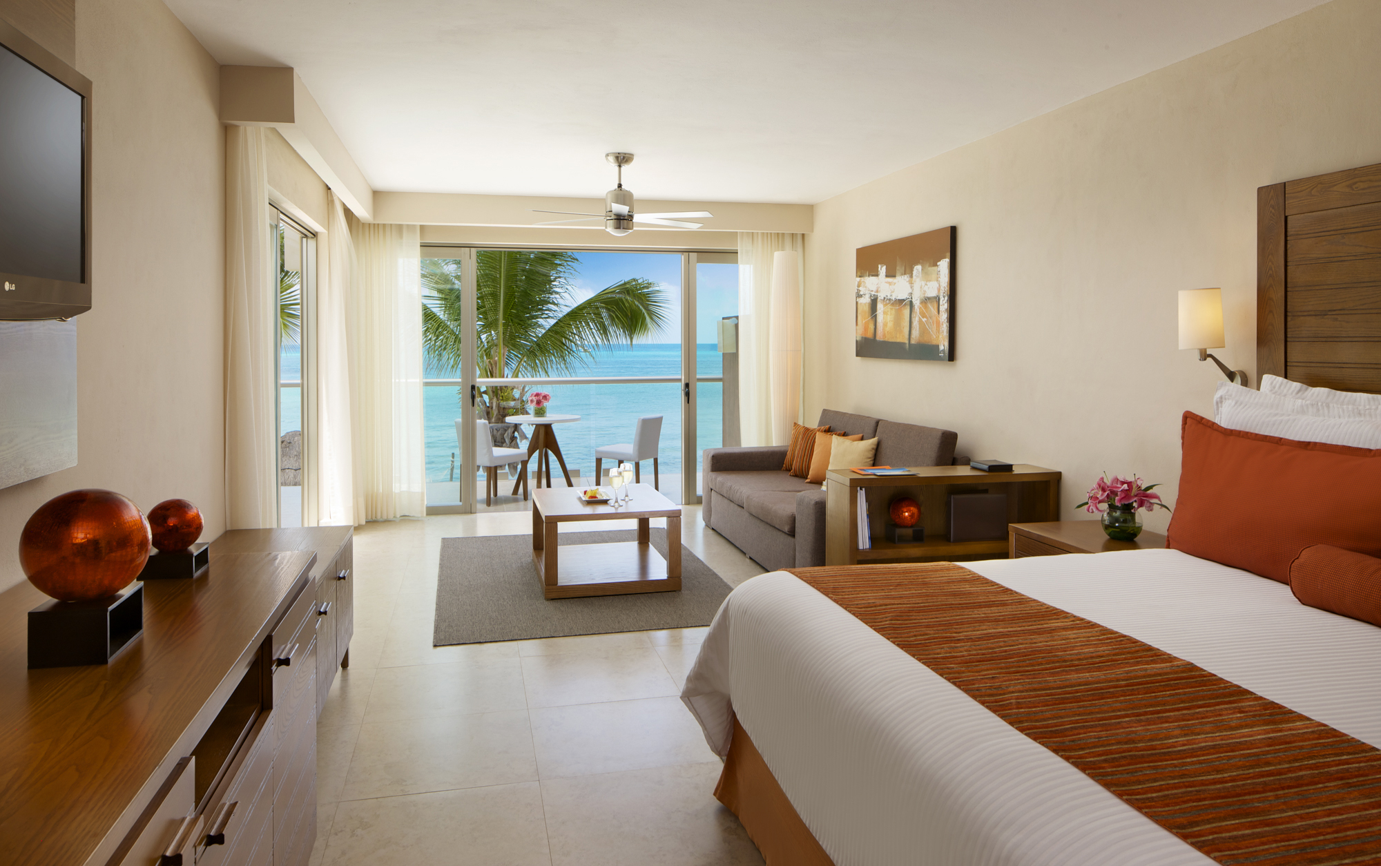 Preferred Club, Junior Suite, King Bed, Panoramic View