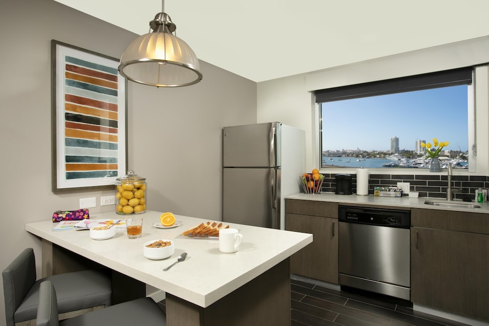 Hyatt House San Juan 52/74