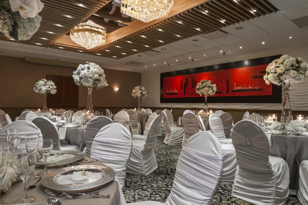 Poco Inn And Suites Hotel Conference Centre 47/58