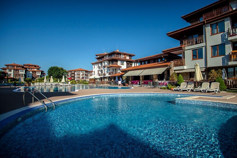 Saint Thomas Holiday Village 48/50