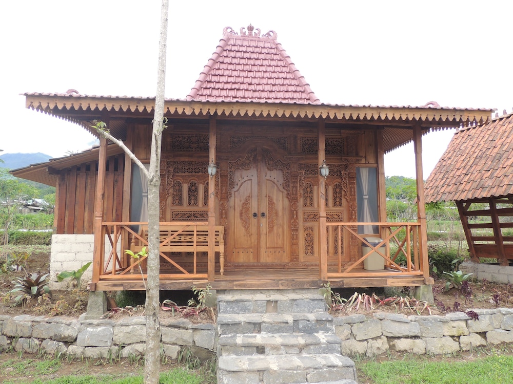 Singgasana Villa & Resto 6/55