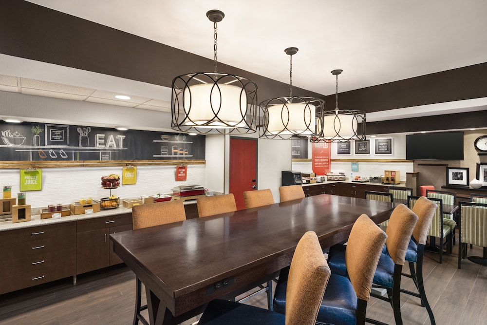 Hampton Inn Youngstown Boardman 28/33