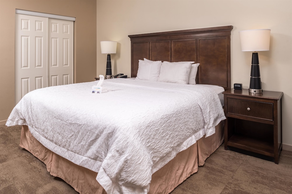 Hampton Inn & Suites Charlotte-Arrowood 12/61