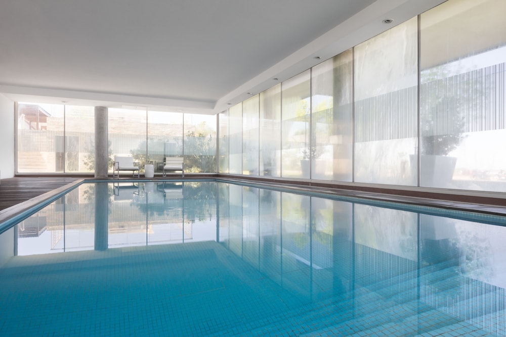 swimming pool spa
