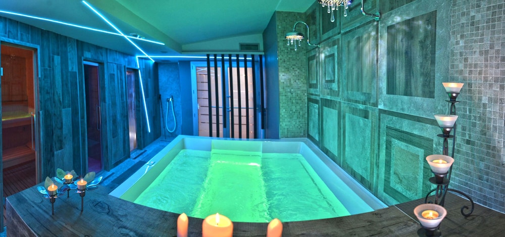 Vea Resort Hotel 33/63