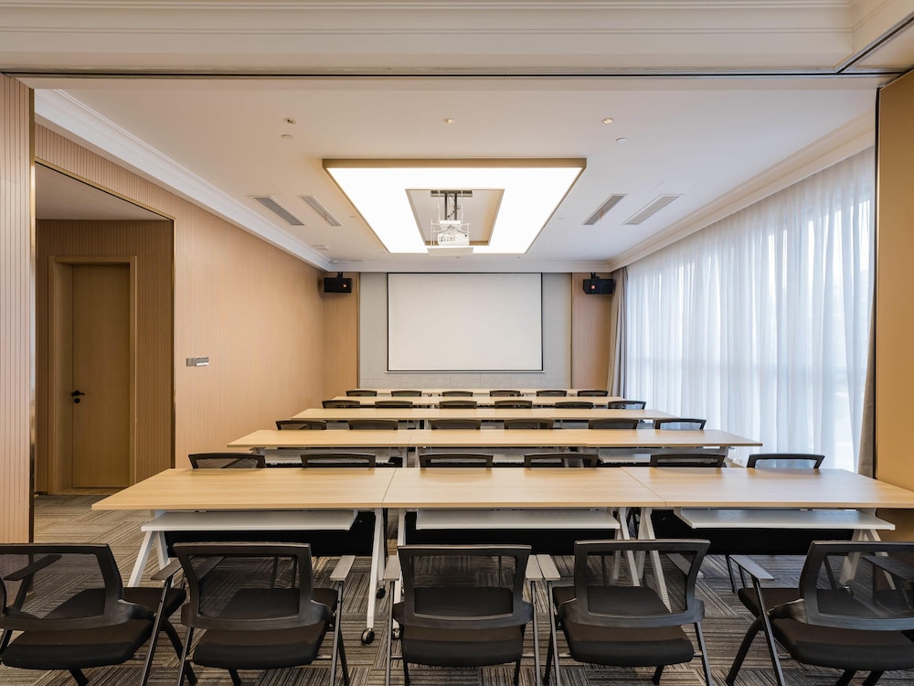 Mercure Changzhou Jintan 27/34