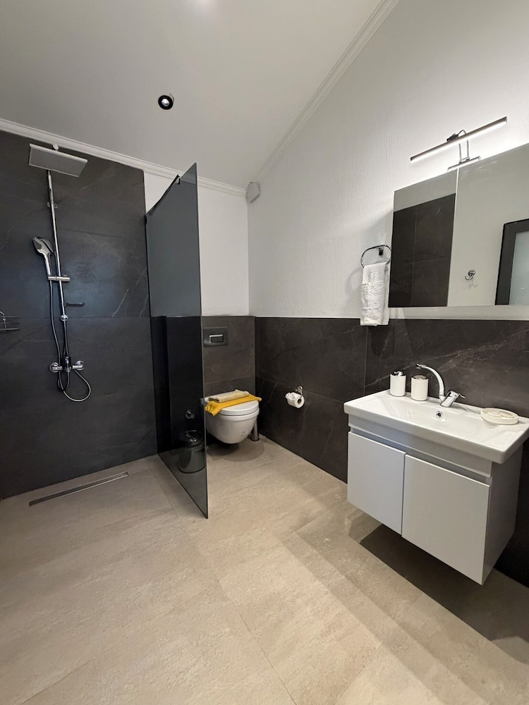 Kaleli Deluxe Homes 39/39