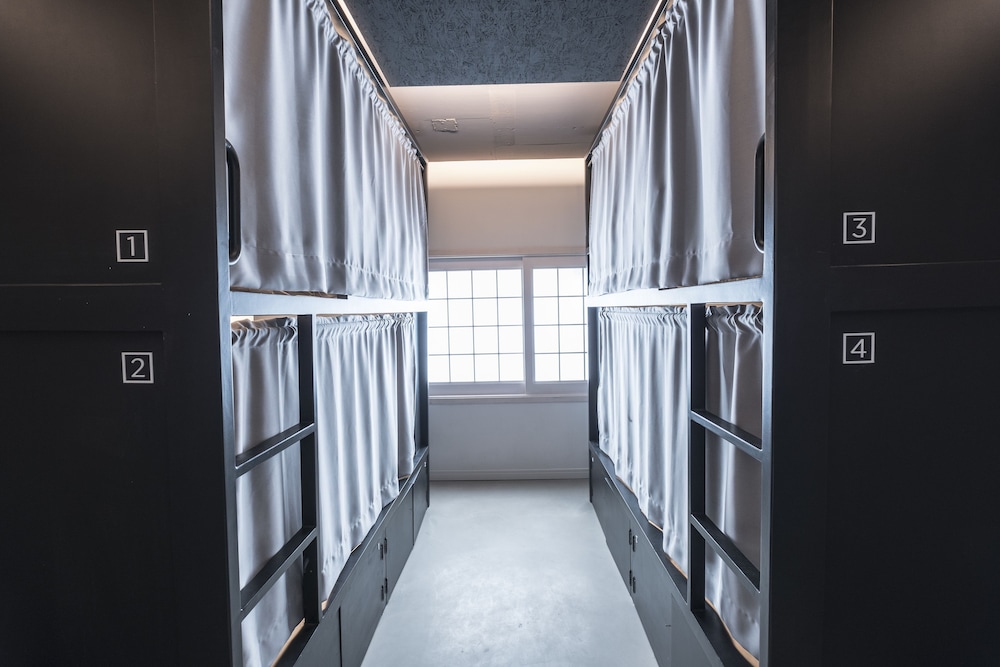 Canvas Hostel 6/54
