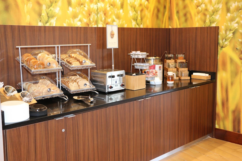 Fairfield Inn Suites By Marriott Bowling Green 28/33