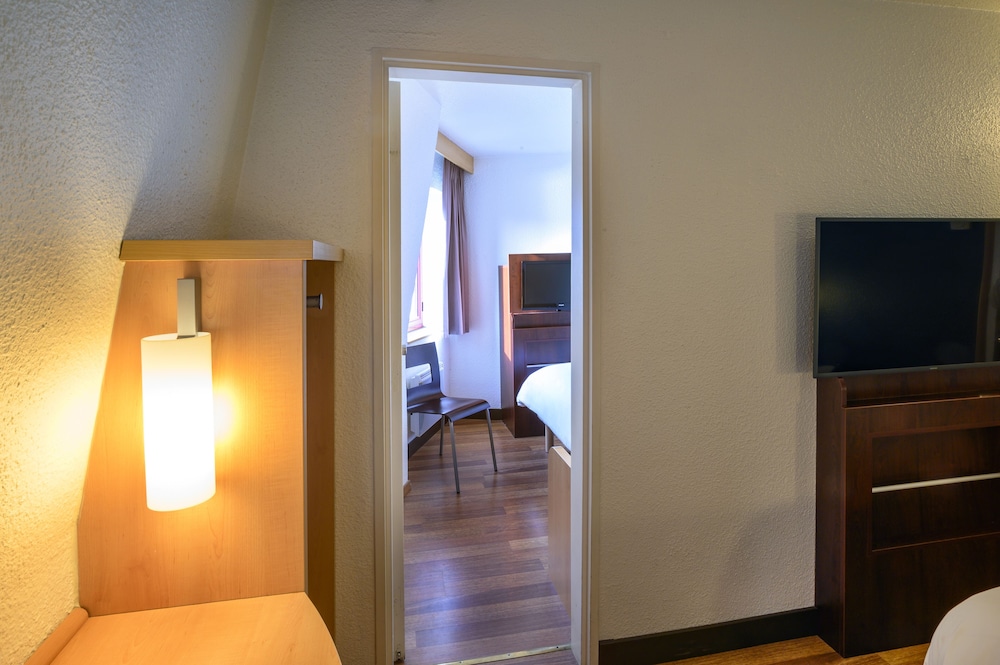 B&B HOTEL Le Mans Centre Cathedrale 26/50