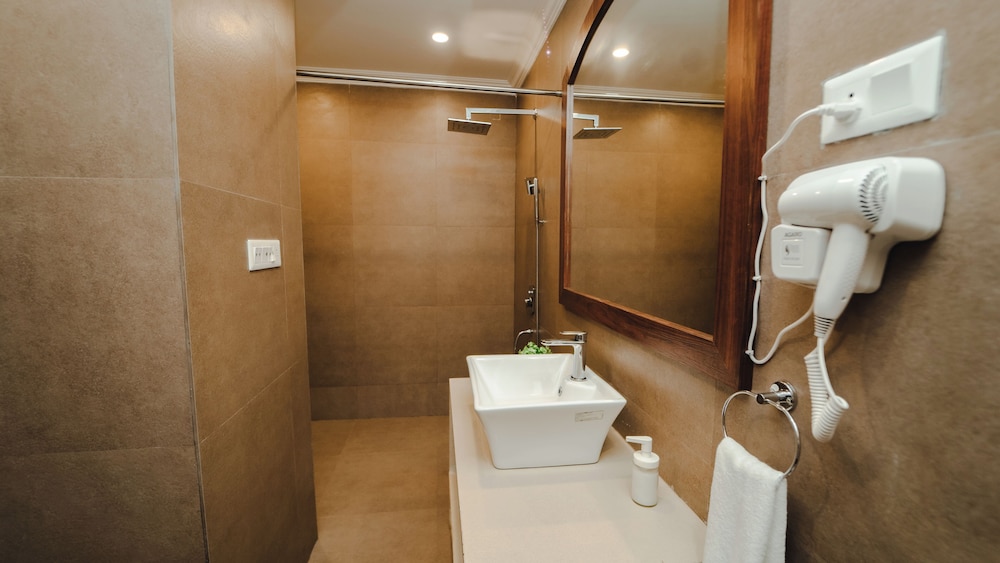 Sinon Baga Retreat 32/34