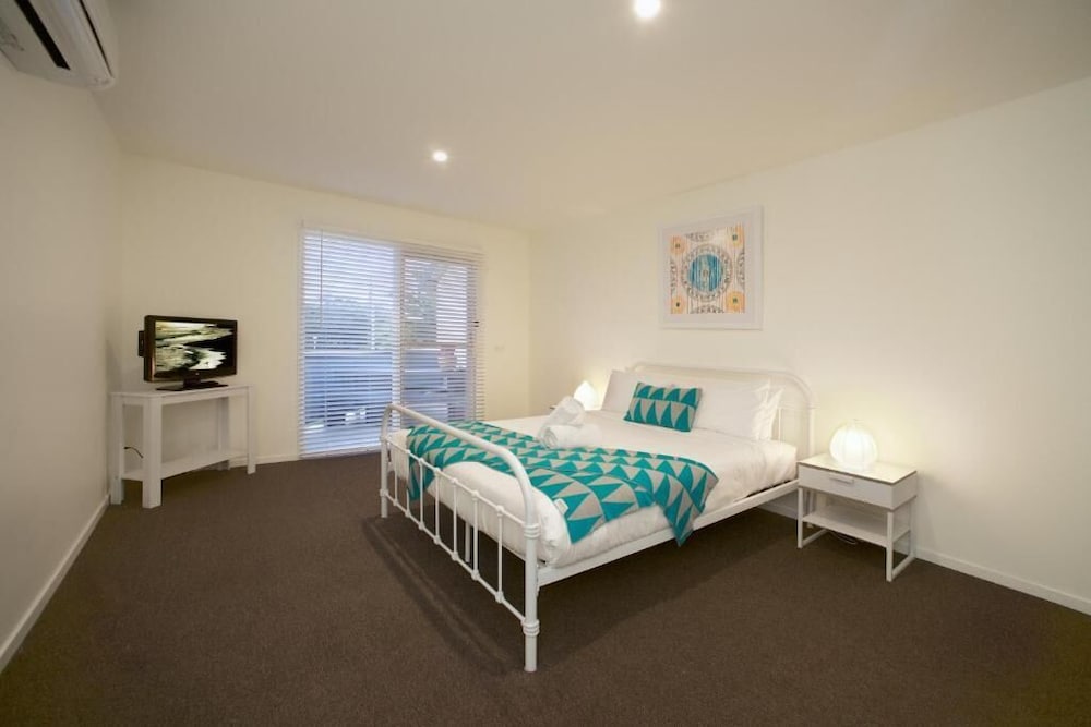 Retreat, 1 Queen and 1 Bunk Bed