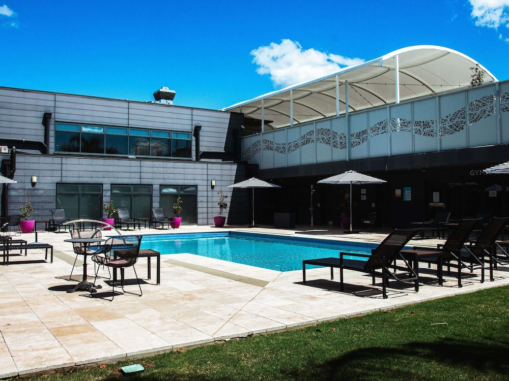 Mercure Tamworth 53/55