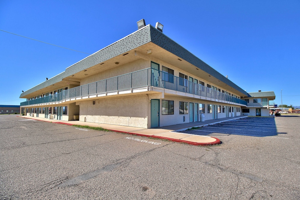 Motel6 Douglas, AZ 51/59