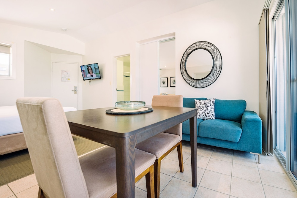 THE OBSERVATORY HOLIDAY APARTMENTS 30/40