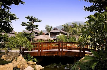 Shixishu Jianguo Yalong Bay Resort Hotel 5/39