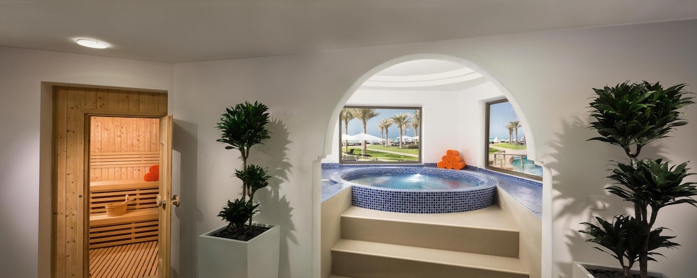 Bahi Ajman Palace Hotel 31/73