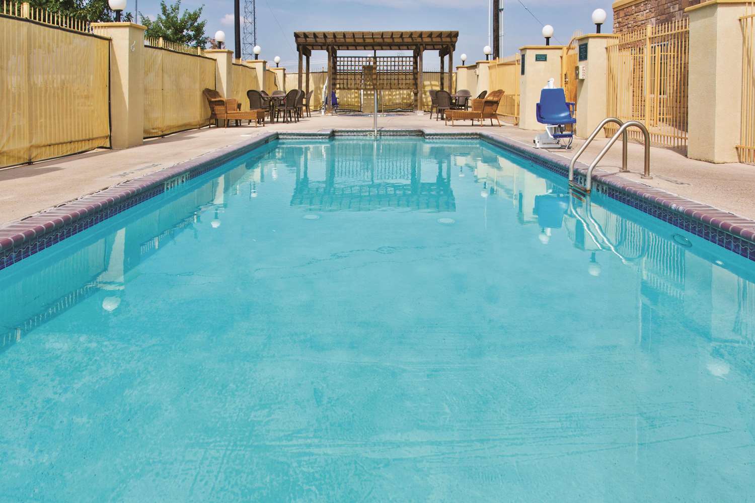La Quinta Inn & Suites by Wyndham Schertz 16/34