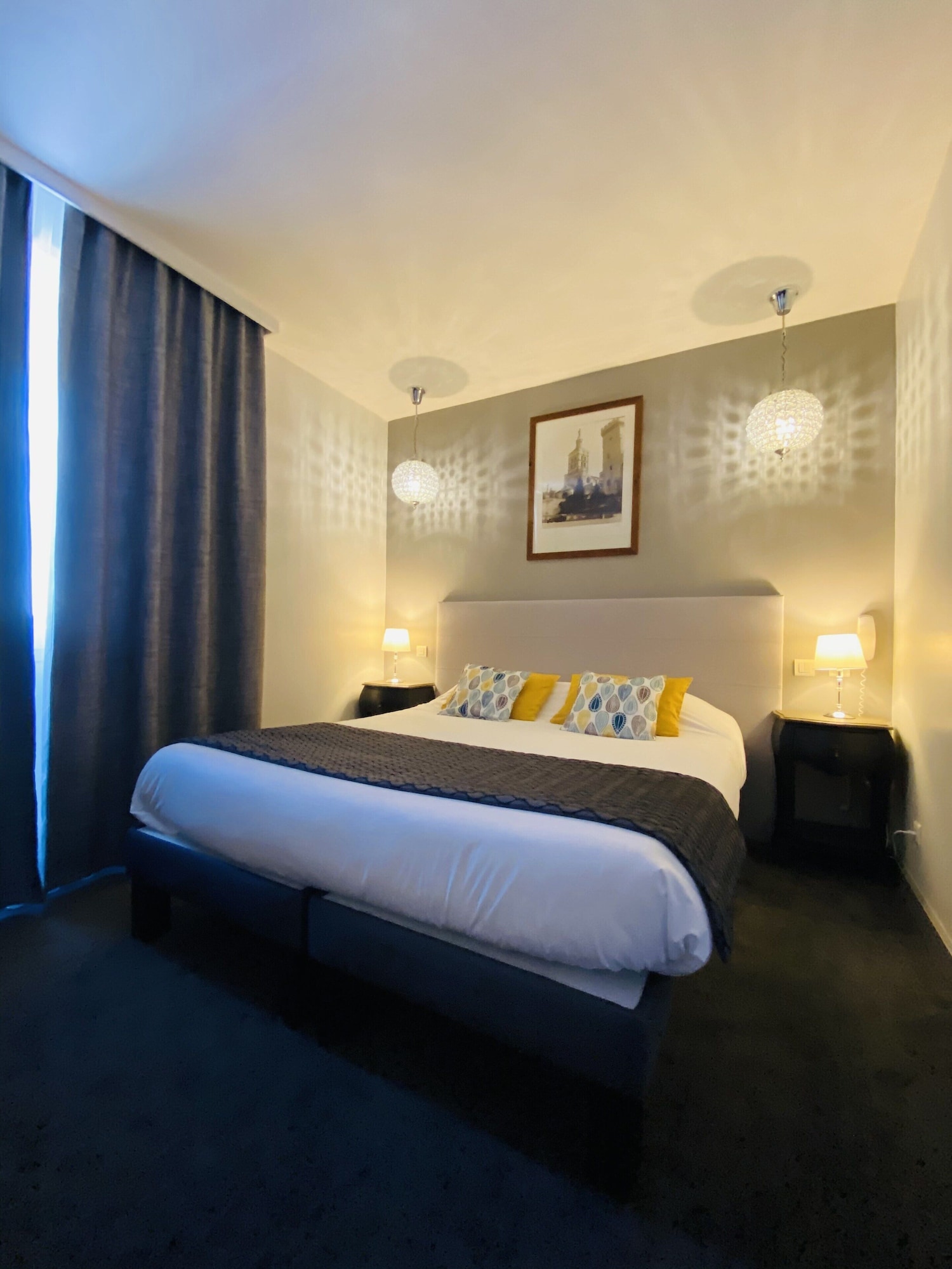 JUNIOR SUITE