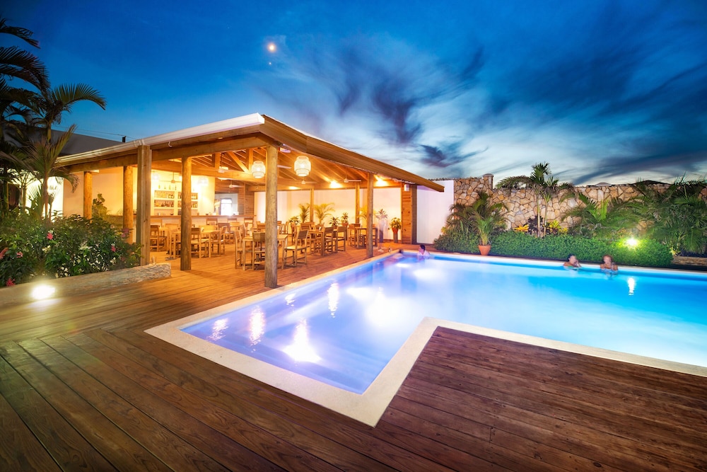 Naboo Resort & Dive Center - Adults Only 4/50