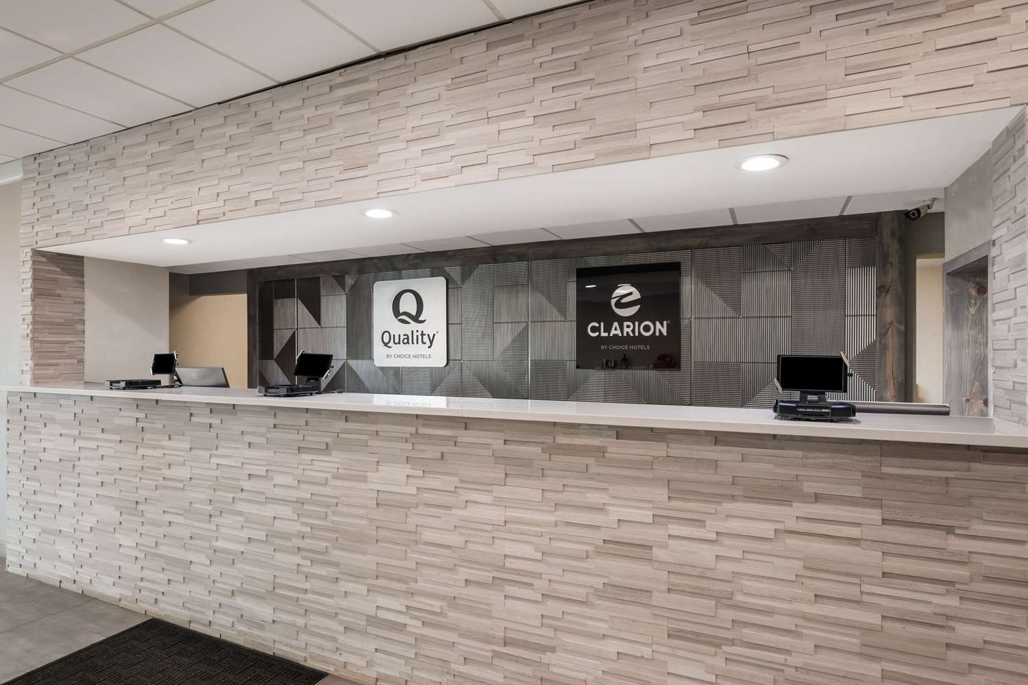 Quality Inn Joliet 5/32