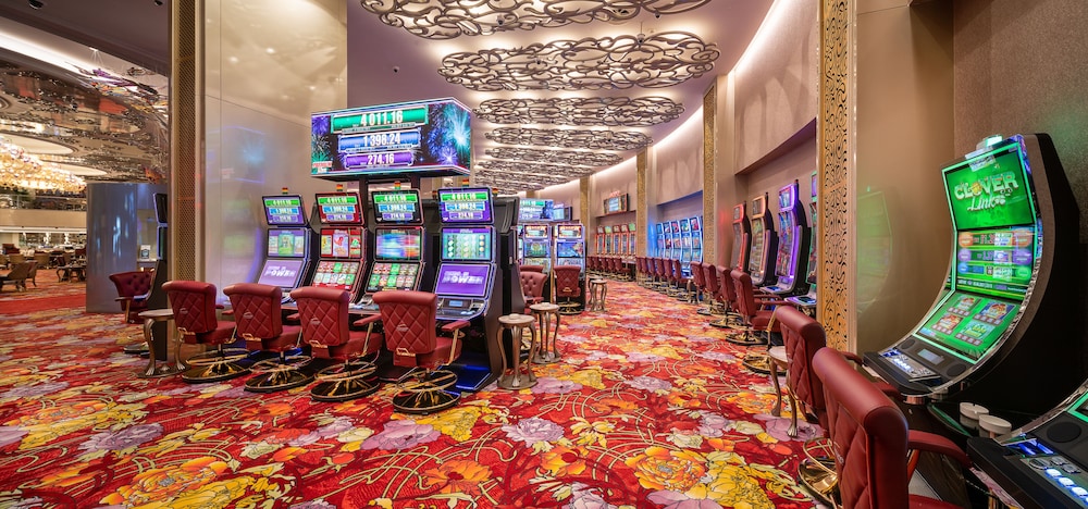 Concorde Tower Hotel and Casino 44/50