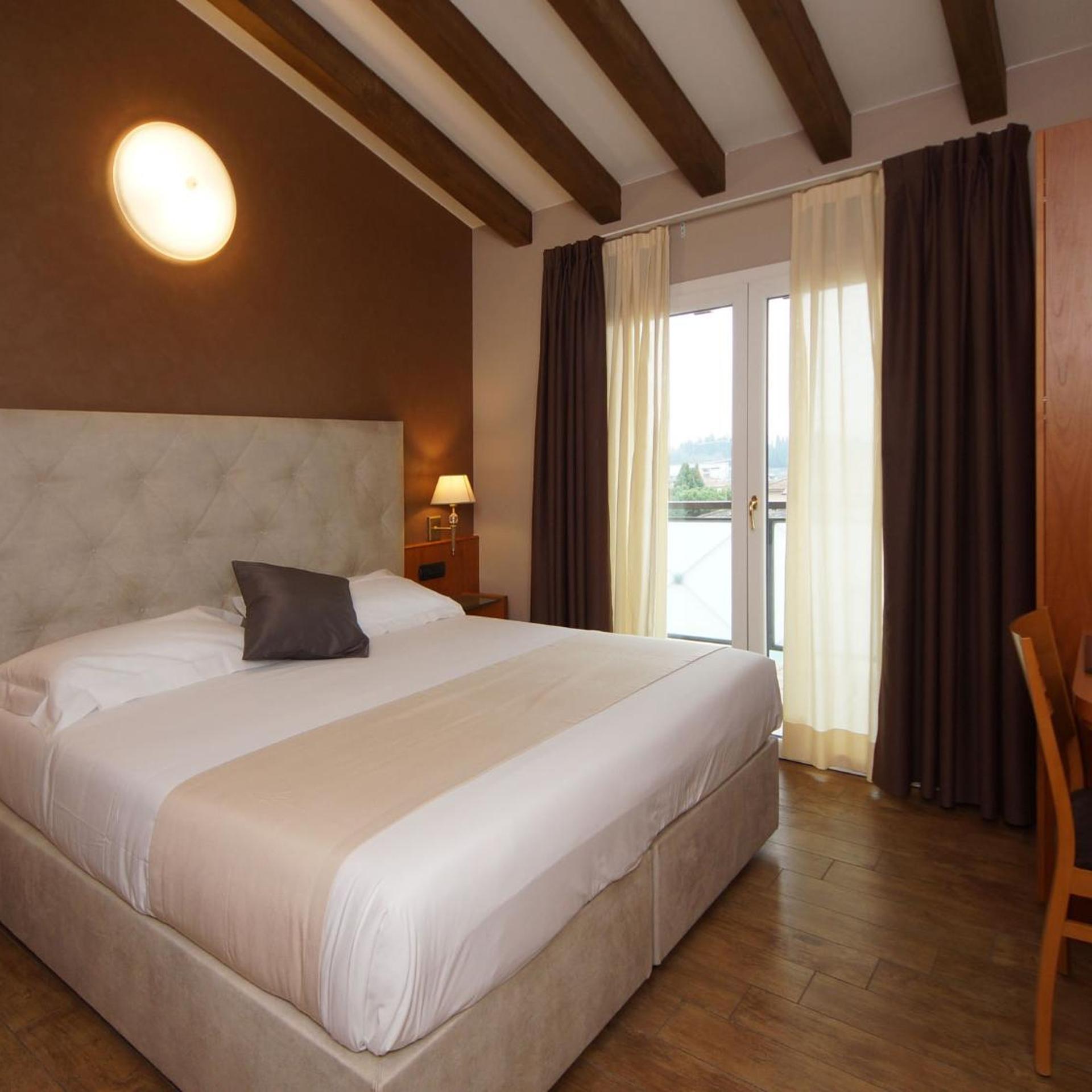 Standard, Double Bed