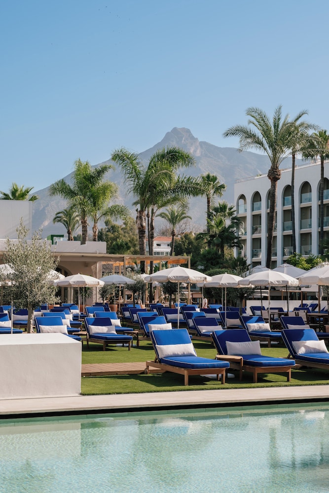 ME Marbella 62/69