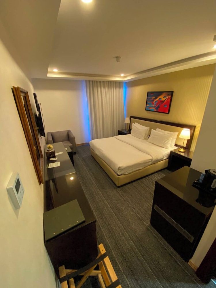 Strand Hotel Jordan 39/59
