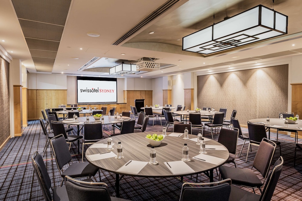 Swissotel Sydney 63/73