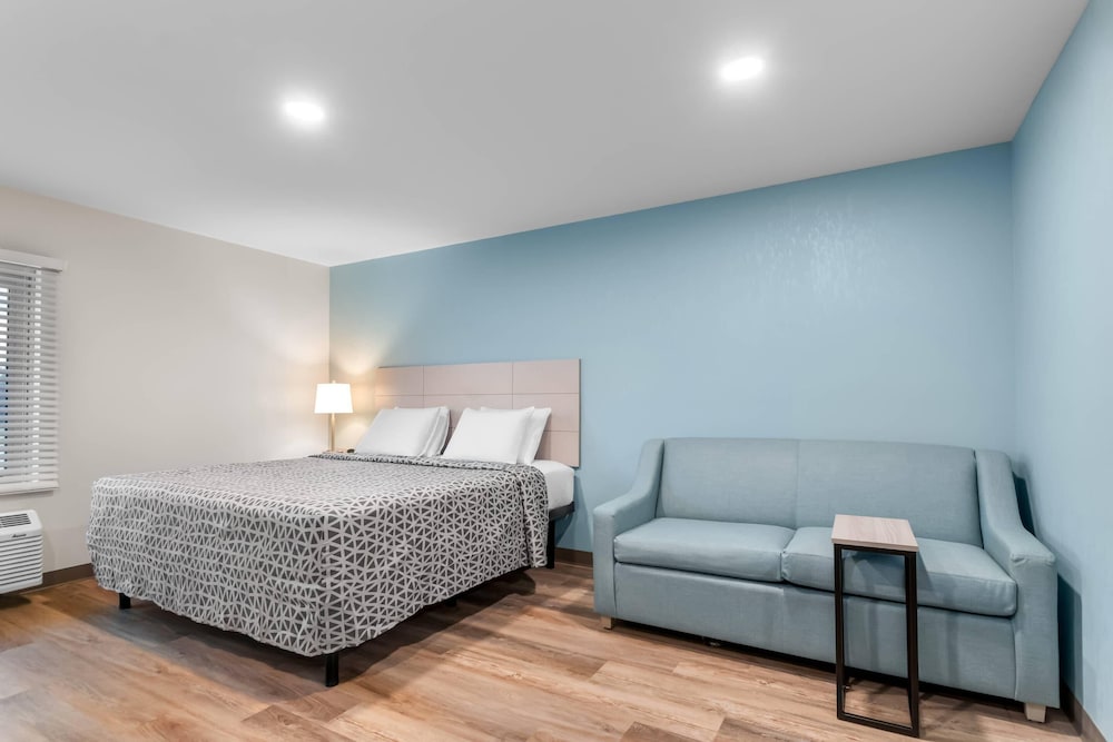 WoodSpring Suites Harrisburg Carlisle 39/51