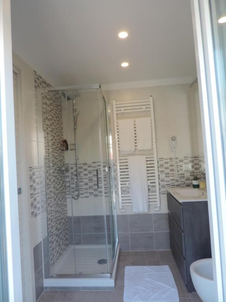 Pretty Tiburtina Room 27/28