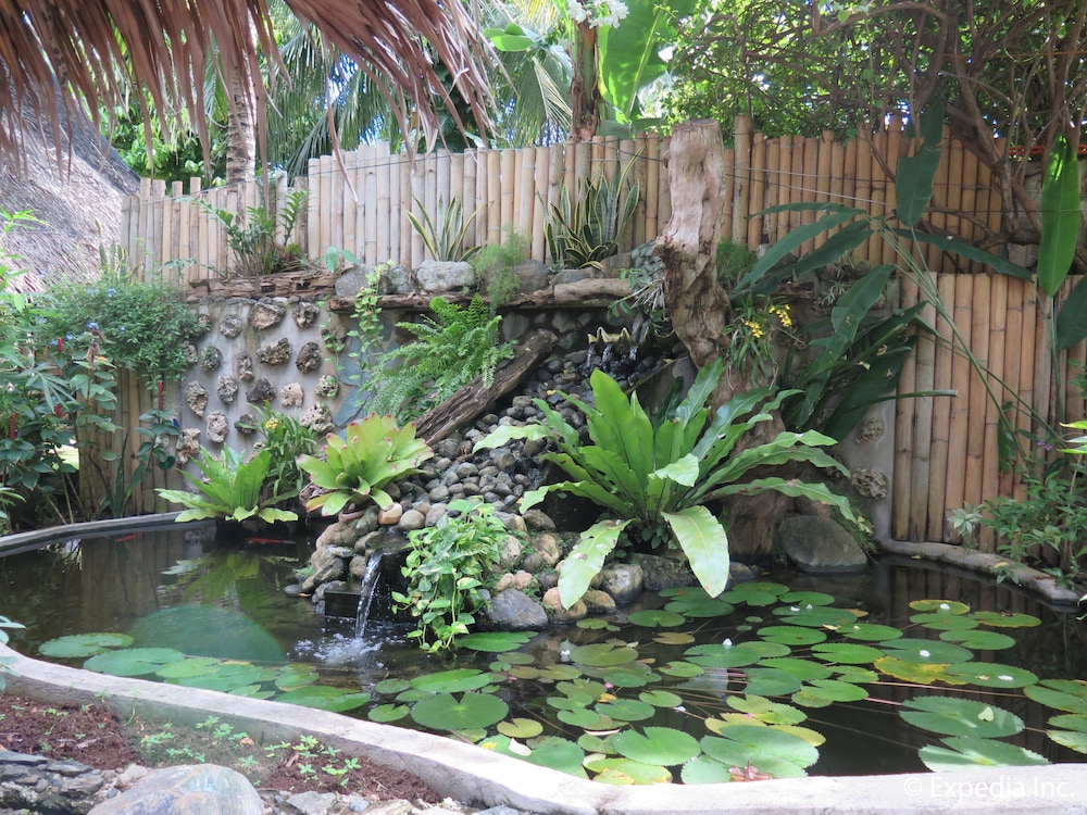 Oasis Resort 61/66