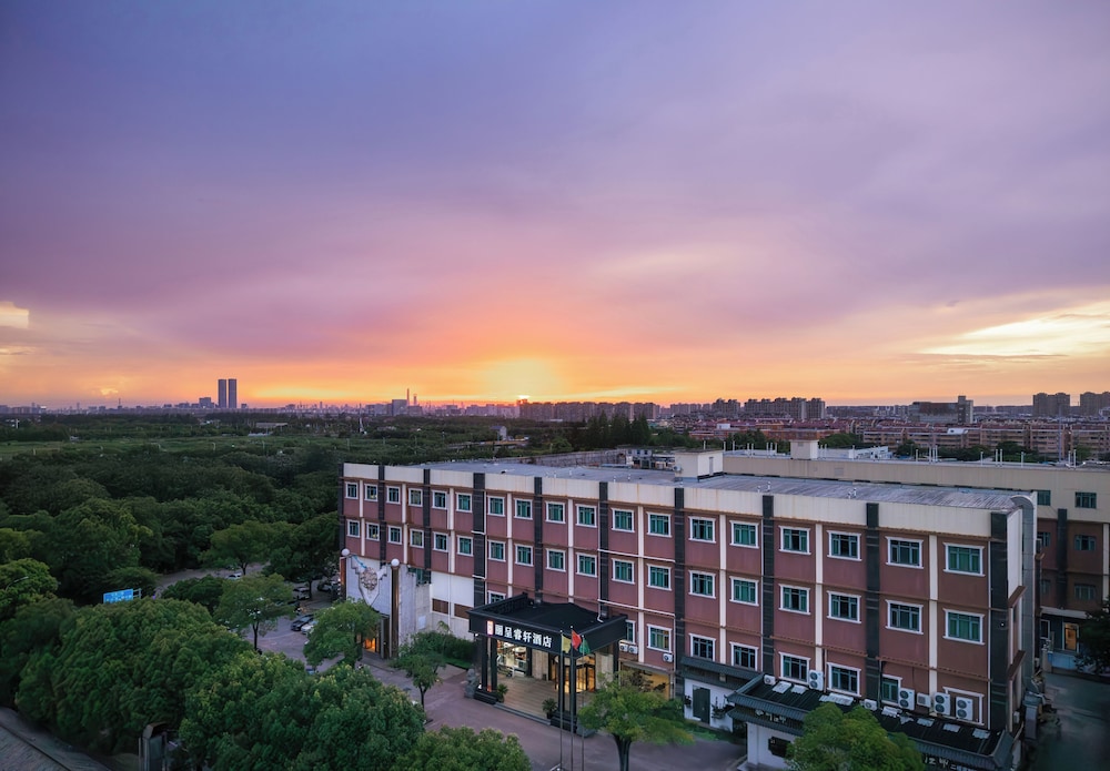 Rezen Select Hotel (Shanghai International Tourism Resort, Chuansha) 7/53