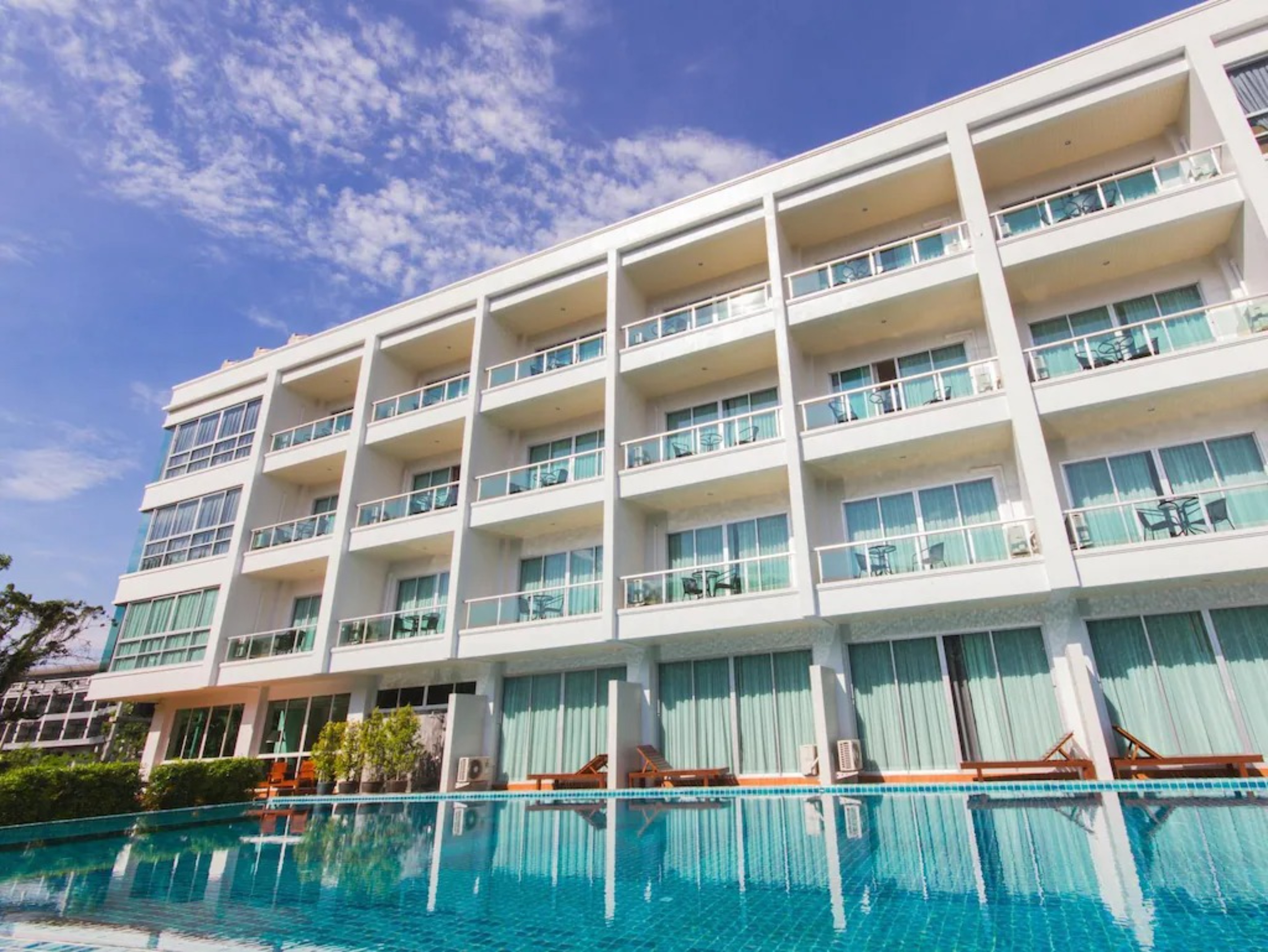 The Pano Hotel & Residence 1/57