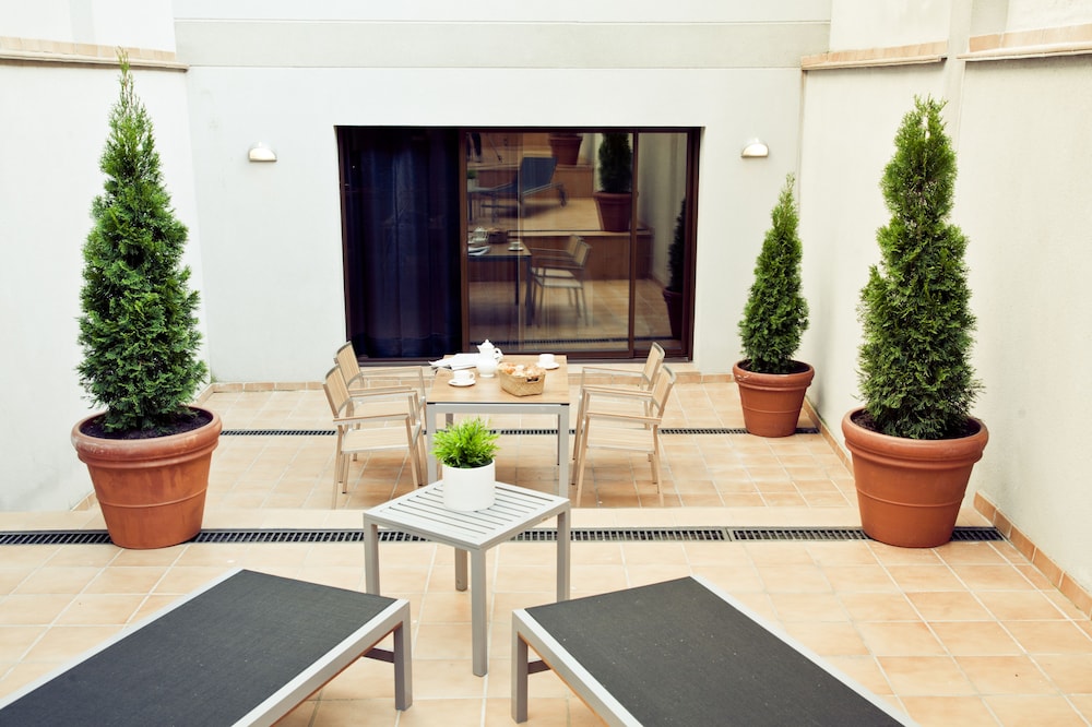 Up Suites Bcn 36/44