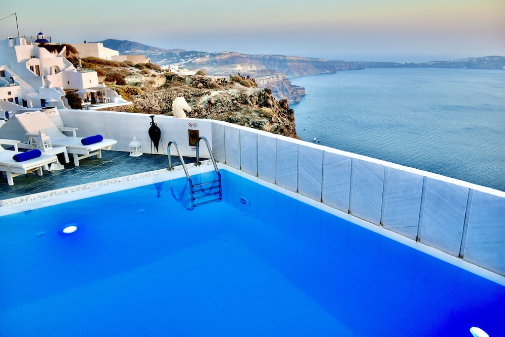 Aeolos Art and Eco Suites - Adults Only 99/109