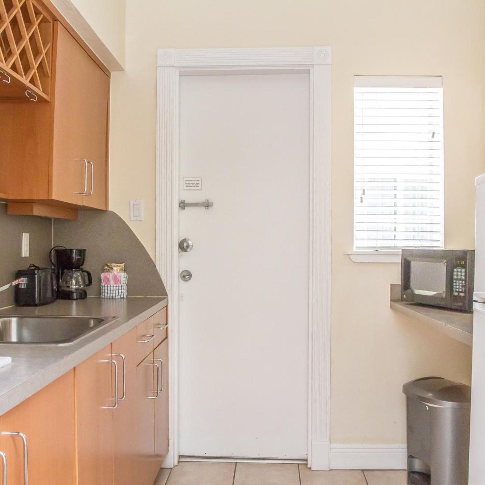 Signature, Suite, Apartment, King Bed، Suites Of Dorchester 5/5