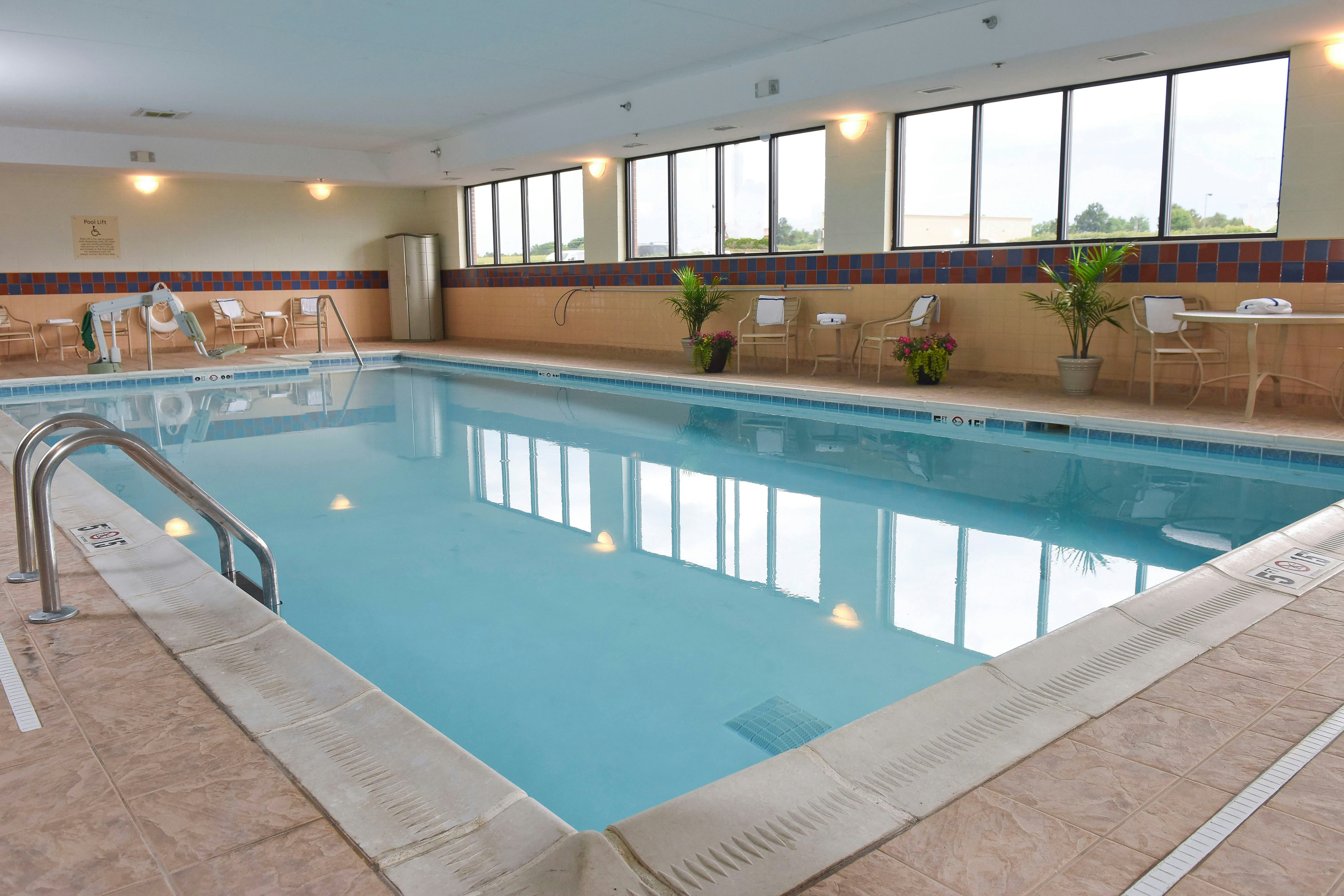 Hampton Inn Suites Murray 22/37