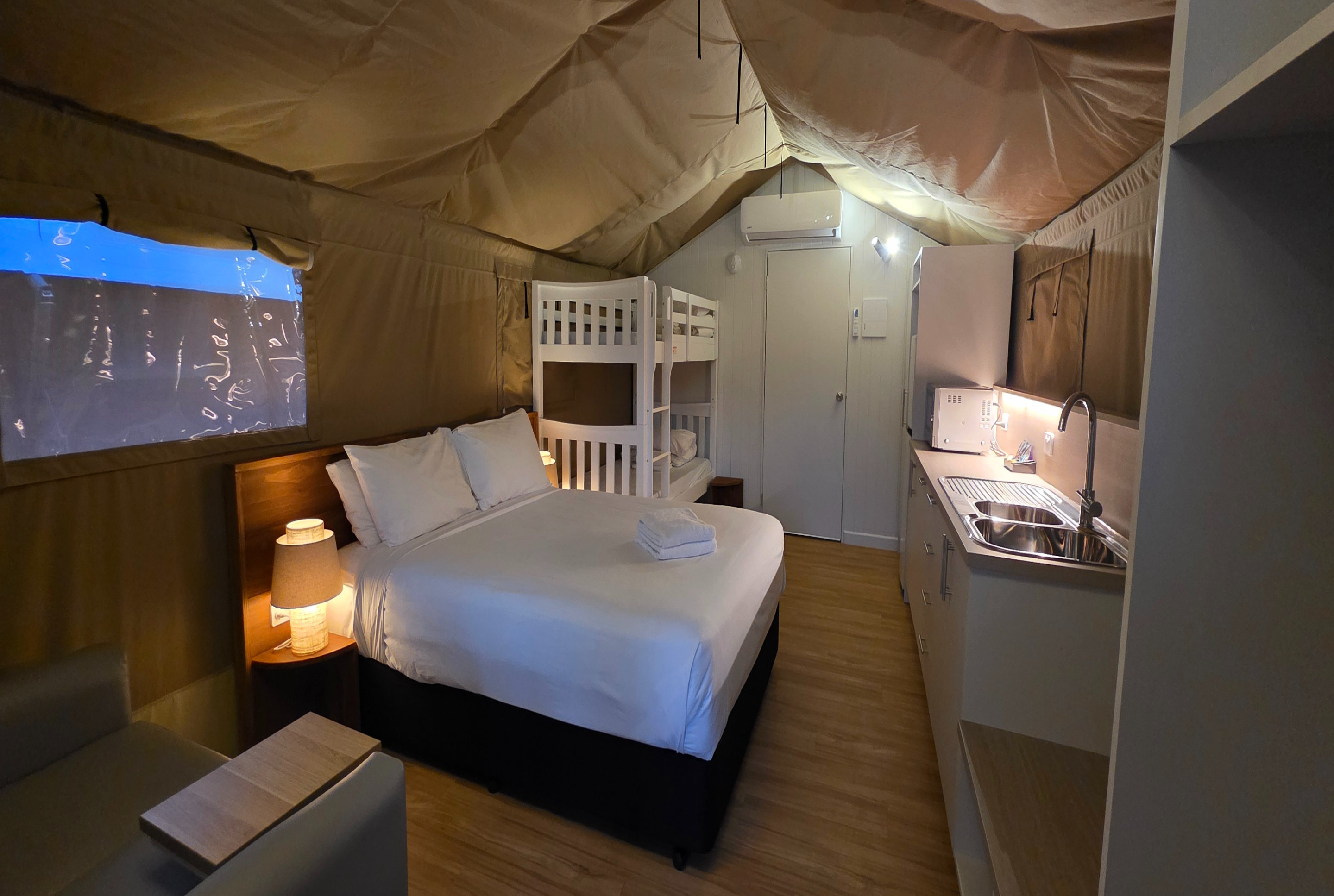 Safari, Deluxe, Tent