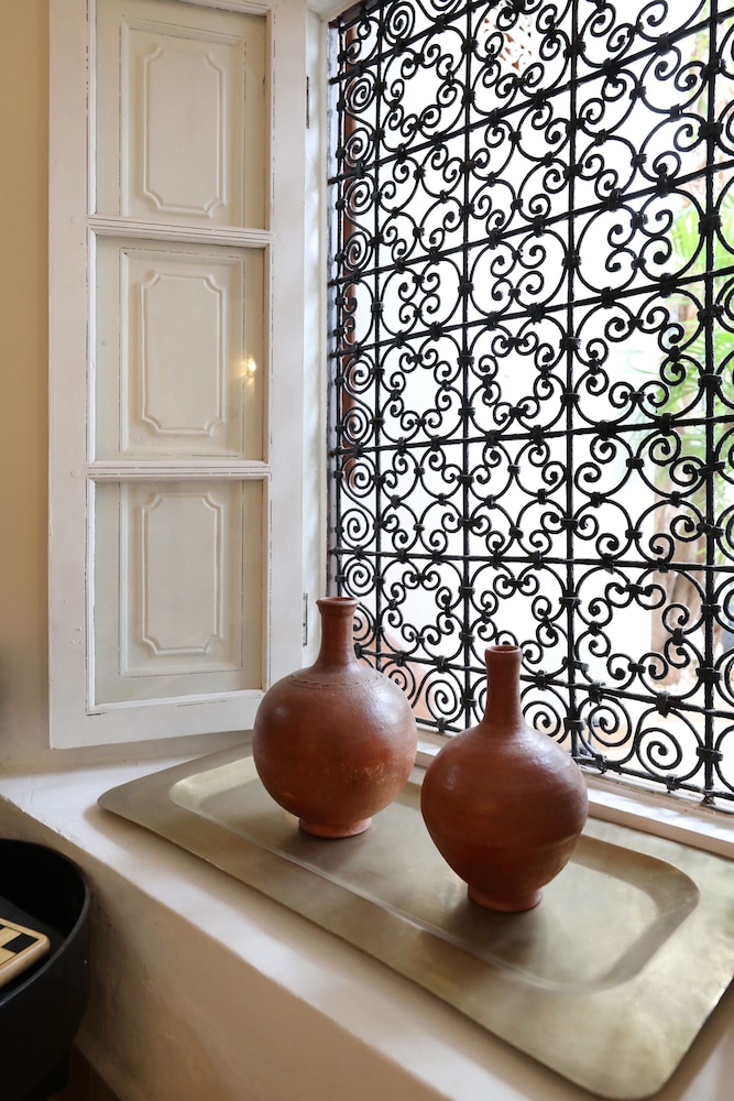 Riad Noor Charana 41/50