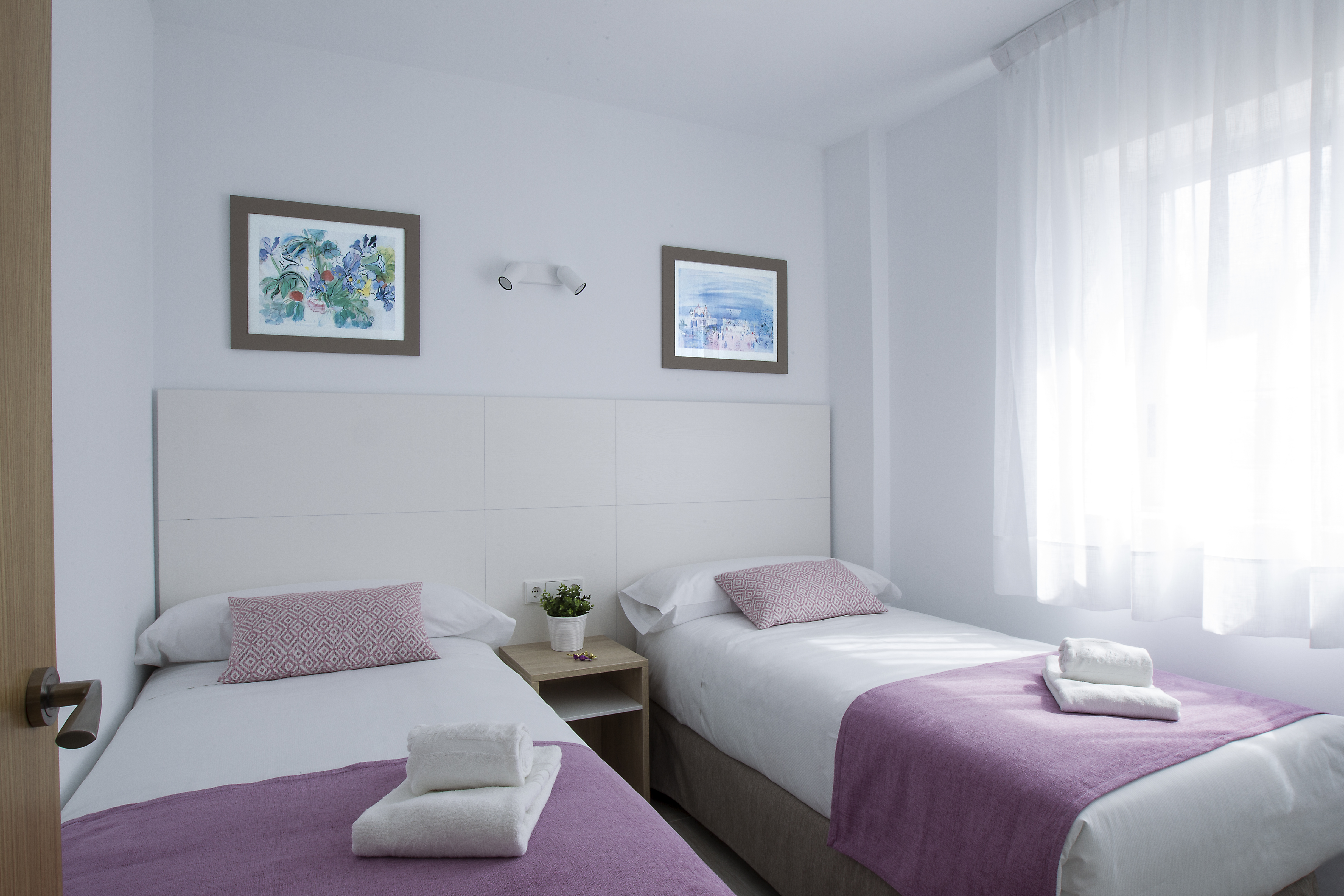 2 BEDROOMS, PREMIUM, APARTMENT