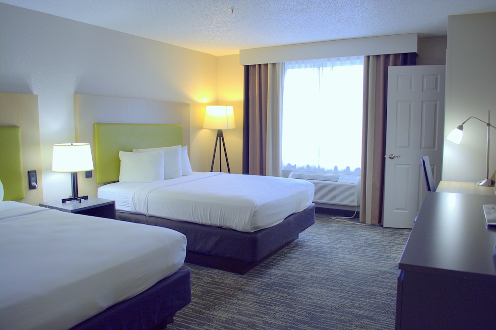 Country Inn and Suites by Radisson, Port Clinton, OH 10/24