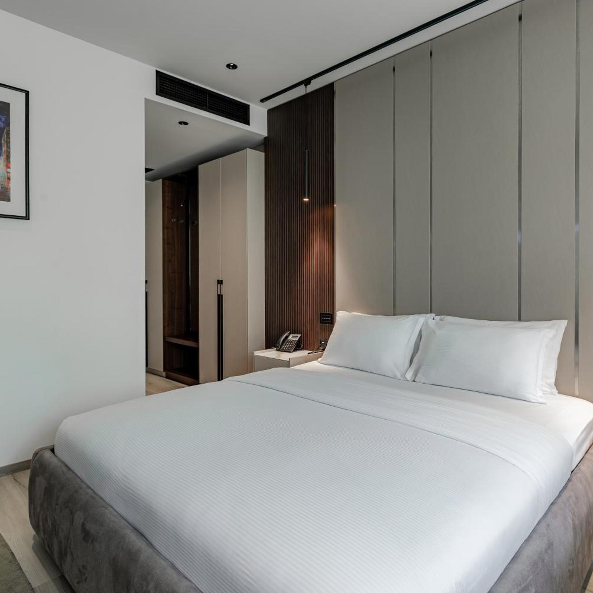 Emery Hotel Pristina 15/50