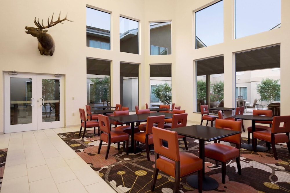 restaurant-cafeteria