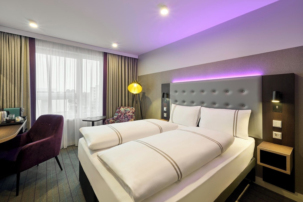 Premier Inn Stuttgart Zuffenhausen 16/44