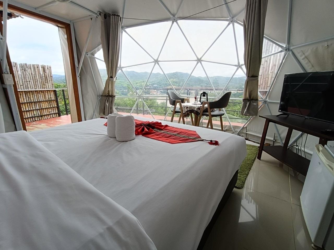 Dome, Tent