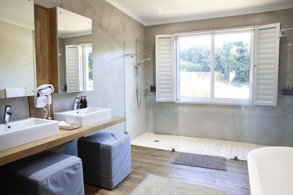 Angala Boutique Hotel Amp Guest House 48/50