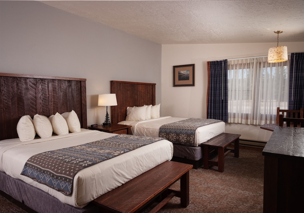 Old Faithful Snow Lodge & Cabins 11/37